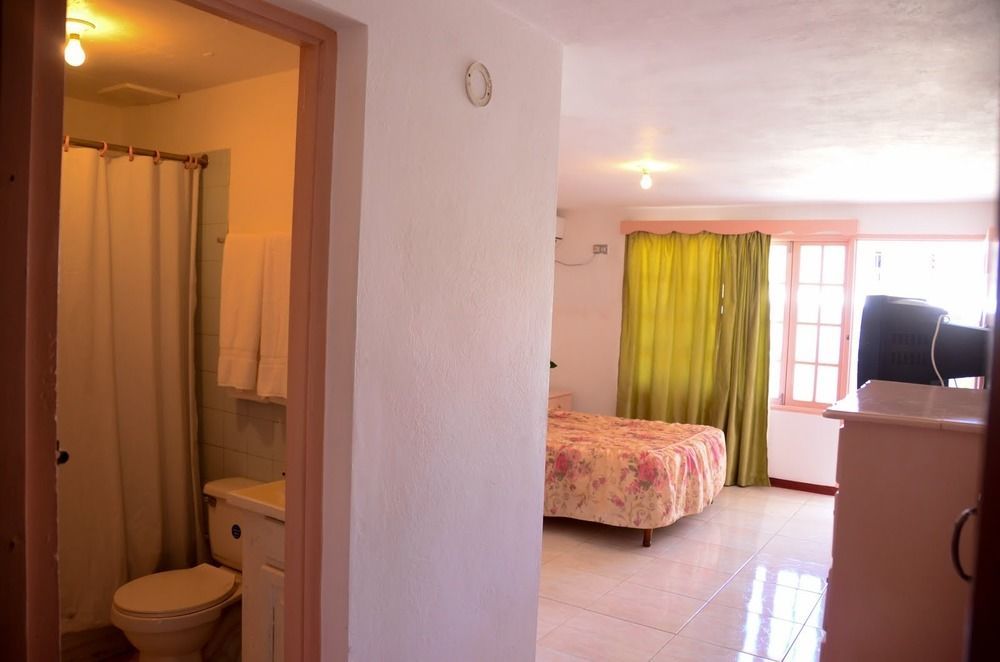 Marine View Hotel Ocho Rios Exterior foto